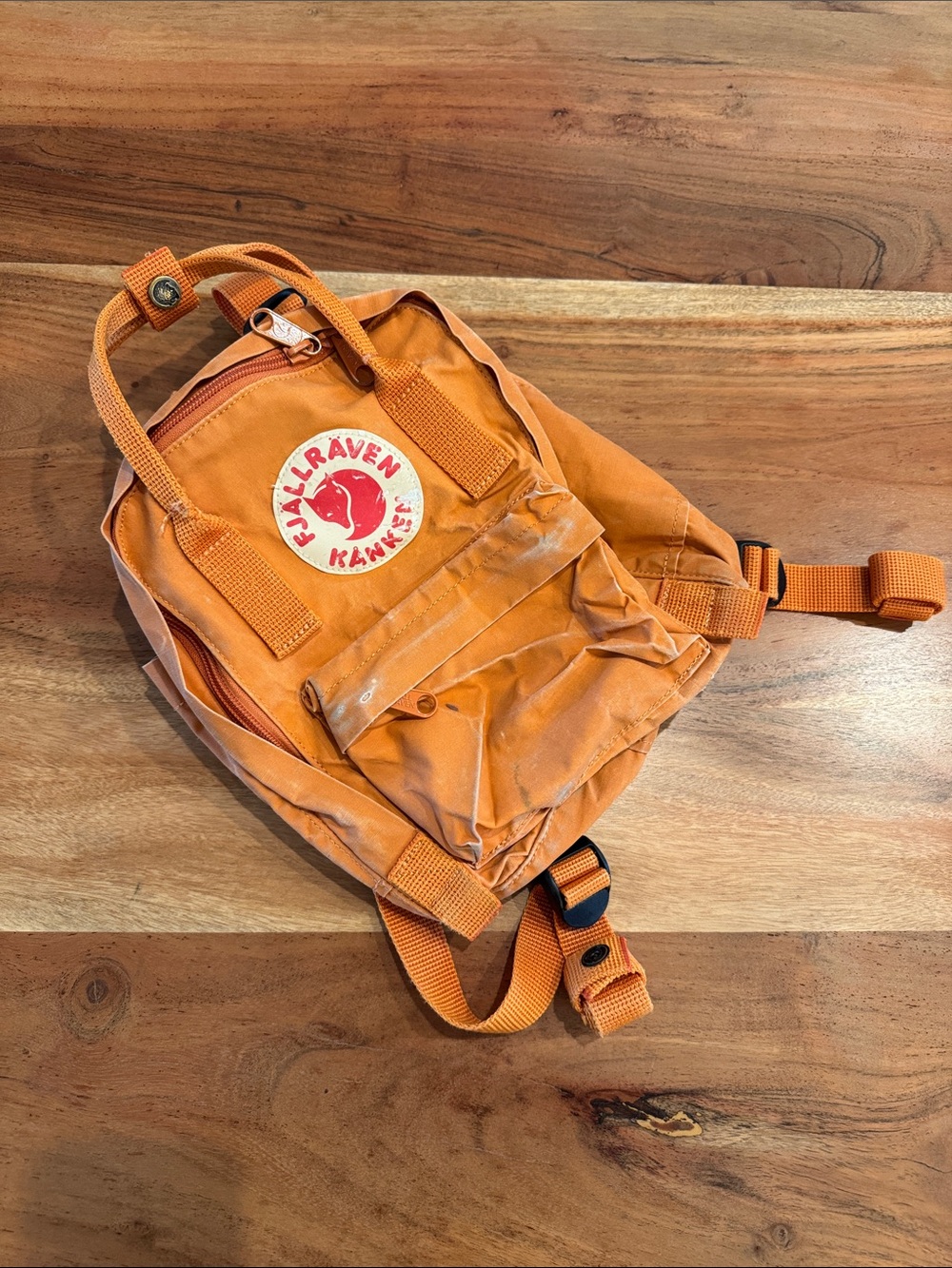 Fjallraven Kånken Mini Backpack in Orange